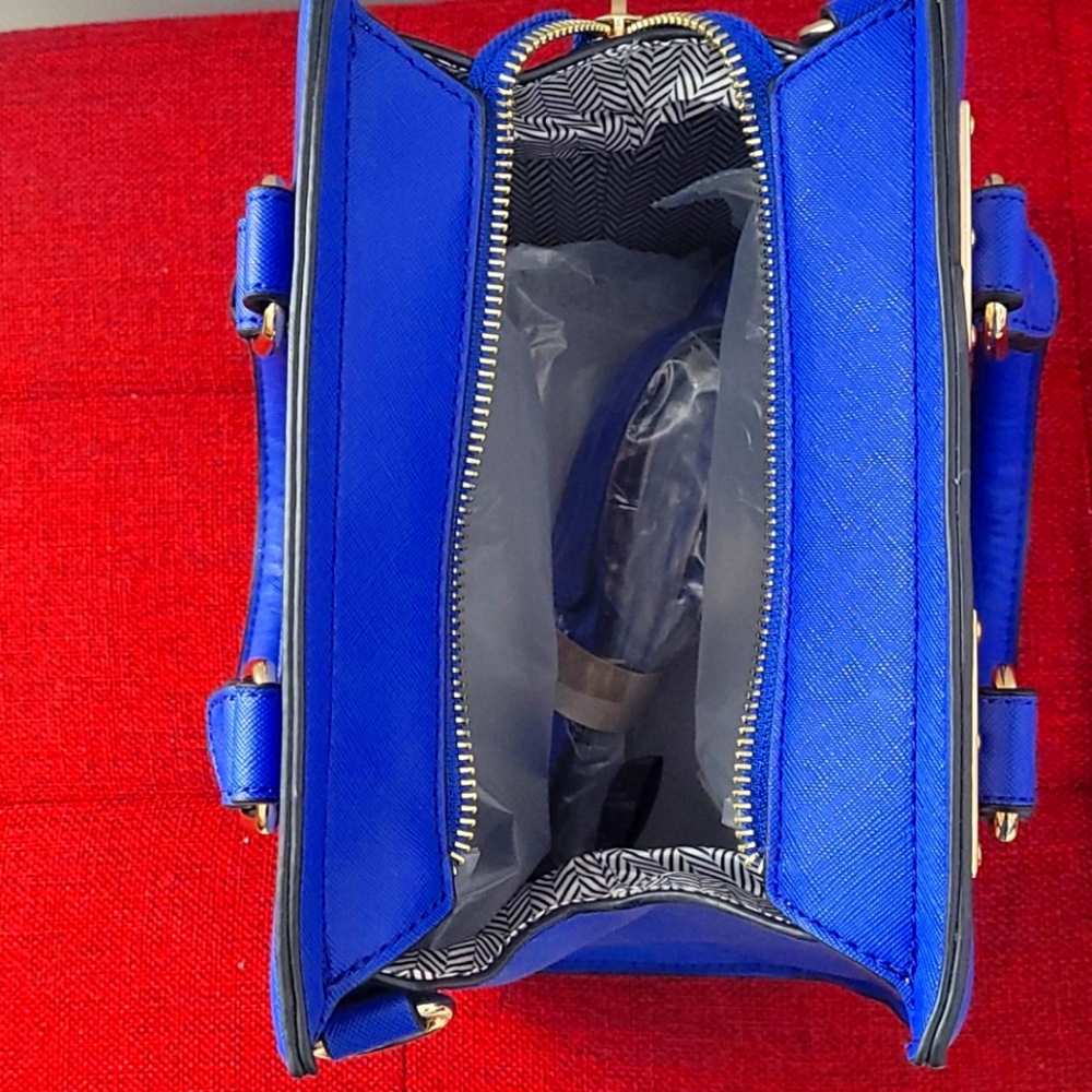 Purse - Picture 3 of 5